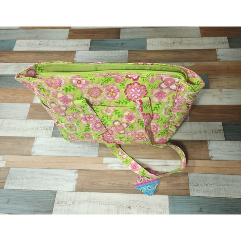 NWT‎ Myquiltedbag Floral Pattern Quilted Cotton Zip Closure Tote Shoulder Bag